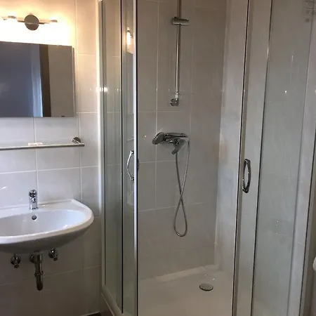 Zip Hotel